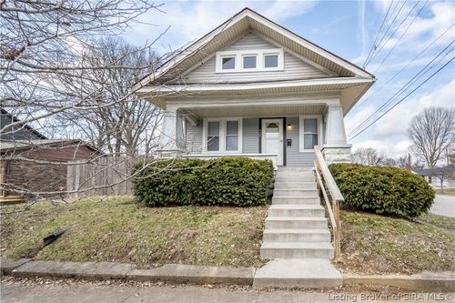 429 E Market St, Jeffersonville, IN, 47130-3311 | Card Image