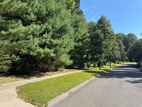 35 Pembroke Ter, East Longmeadow, MA, 01028-3184 | Card Image