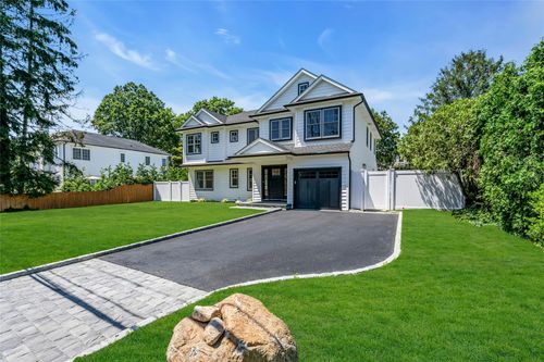 18 Roosevelt Ave, Glen Head, NY, 11545-1530 | Card Image