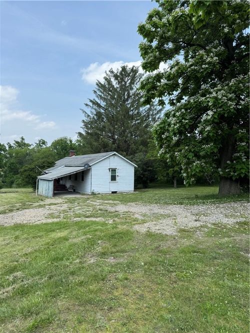 1442 Old Indiana Rd, Blairsville, PA, 15717-6906 | Card Image