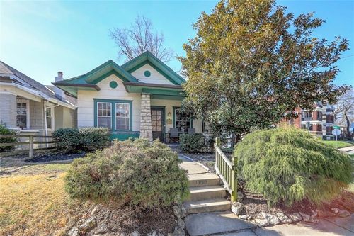 829 W 40th St, Kansas City, MO, 64111-4005 | Card Image