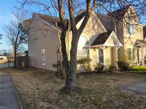 869 Old Clubhouse Rd, Virginia Beach, VA, 23453-3081 | Card Image
