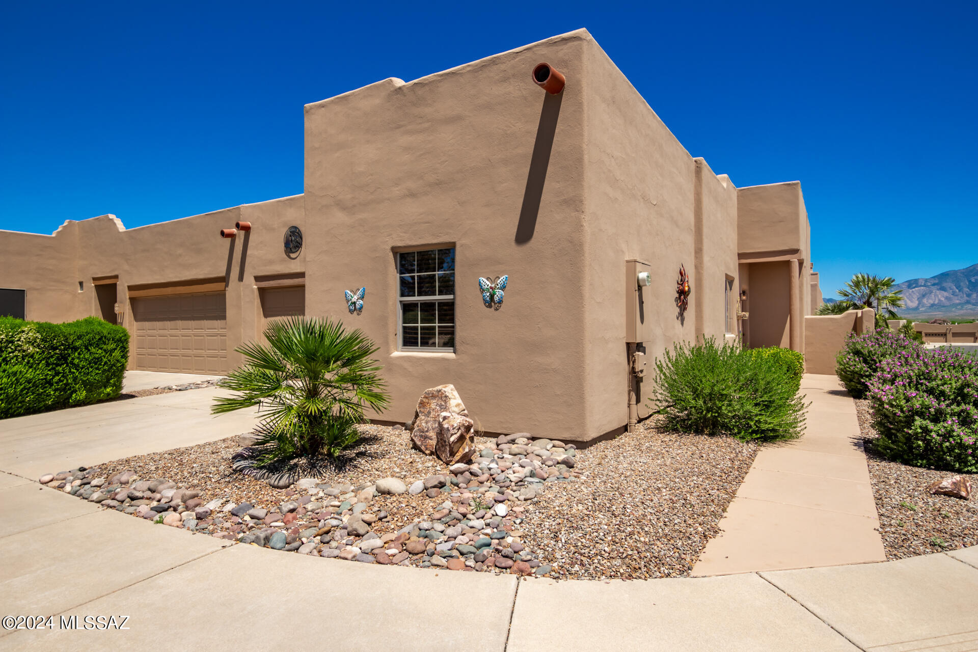 Camino Comica , Green Valley, AZ 85614