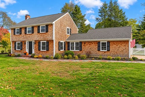 946 Main St, Hingham, MA, 02043-3528 | Card Image