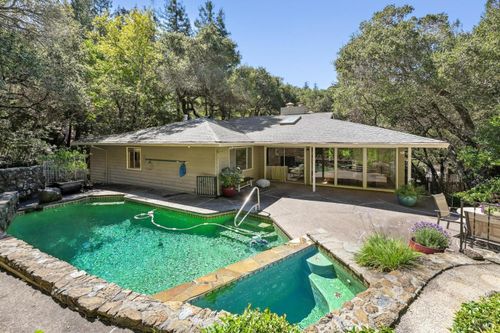 135 Spring Grove Ave, San Rafael, CA, 94901-2637 | Card Image