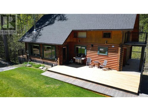 9725 Braunagel Rd, Moyie, BC, V1C | Card Image