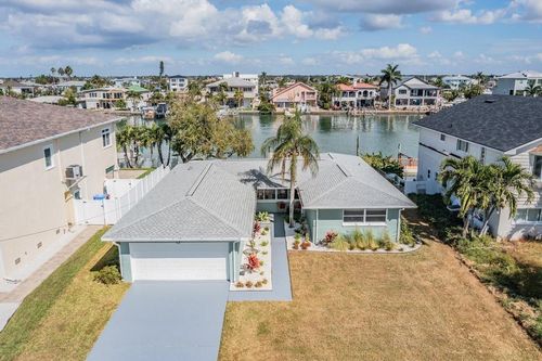11305 5th St E, TREASURE ISLAND, FL, 33706-3017 | Card Image