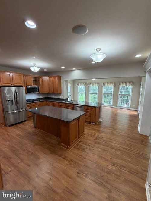 10410 Silver Creek Ct, SPOTSYLVANIA, VA, 22553-4482 | Card Image