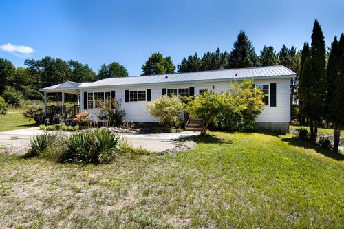 8521 W 28 Rd, Harrietta, MI, 49638-8704 | Card Image