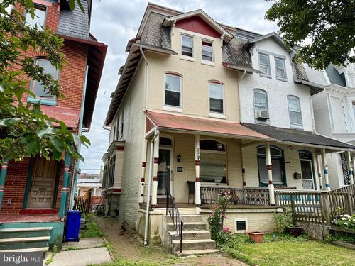 326 Windsor St, READING, PA, 19601-2124 | Card Image