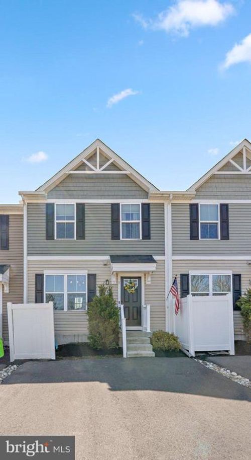 5 Castle Dr, GILBERTSVILLE, PA, 19525-7700 | Card Image