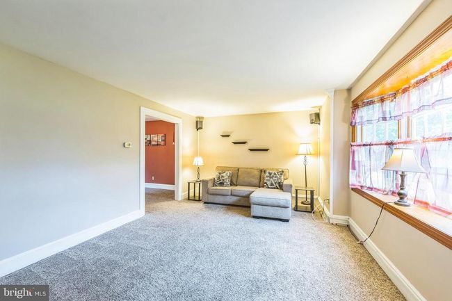 1500 Hillcrest Ln, House other with 4 bedrooms, 3 bathrooms and null parking in DOWNINGTOWN PA | Image 4