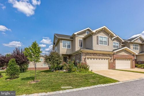 105 Elton Farm Cir, GLEN MILLS, PA, 19342-2393 | Card Image