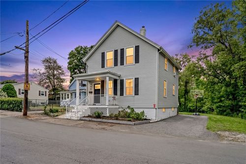 224 Francis Ave, North Providence, RI, 02904-3308 | Card Image