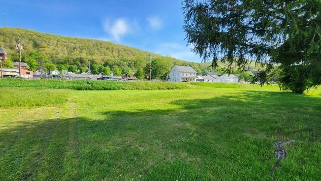 120 - 118 E 2 Nd St, House other with 4 bedrooms, 2 bathrooms and null parking in Emporium PA | Image 4