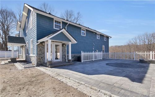 707 Hanover Rd, Meriden, CT, 06451-5208 | Card Image