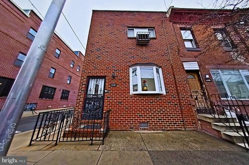 1250 S 21st St, PHILADELPHIA, PA, 19146-4352 | Card Image