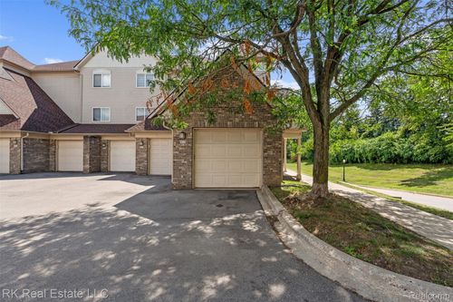 804 Brandon Ave, Pontiac, MI, 48340-1380 | Card Image