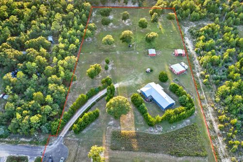 585 Huckaba Rd E, Defuniak Springs, FL, 32435-4721 | Card Image