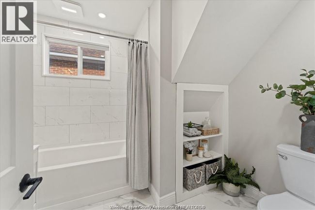 1530 Albert Rd, House other with 2 bedrooms, 2 bathrooms and null parking in Windsor ON | Image 5