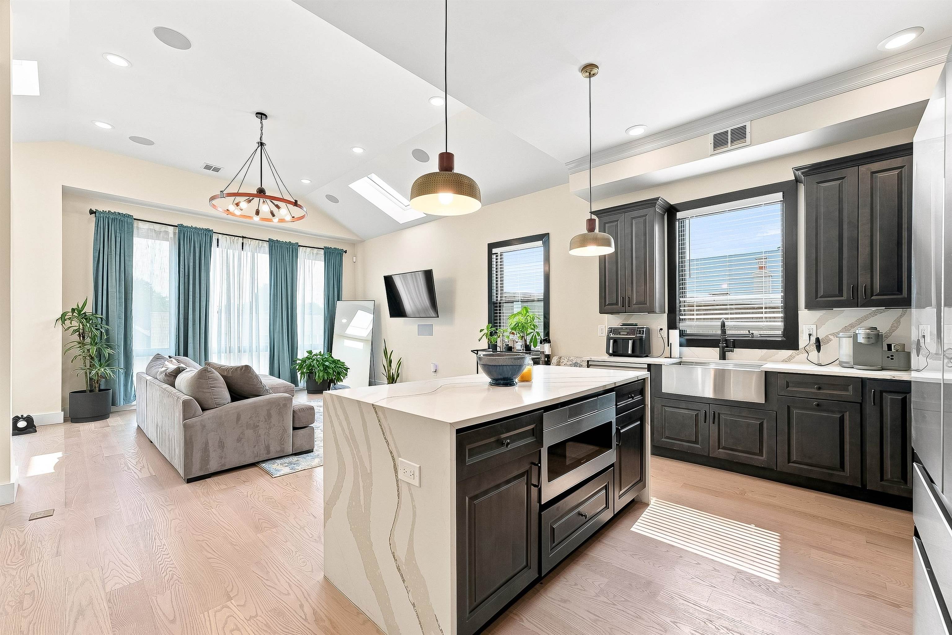 Residential in JC, Heights 3