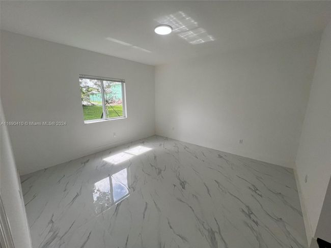 910 Nw 4th Ave, House other with 3 bedrooms, 3 bathrooms and null parking in Hallandale Beach FL | Image 21