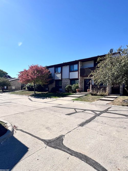 34894 Mercer, Fraser, MI, 48026-3530 | Card Image