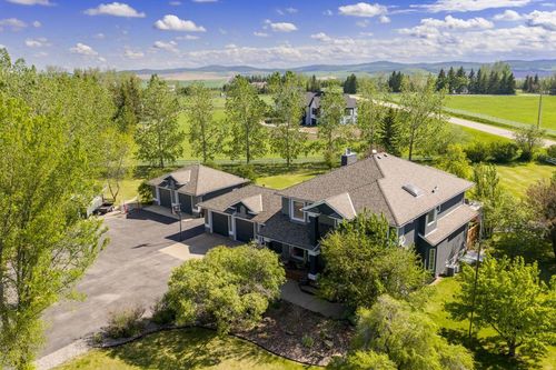 80021 210 Ave W, Foothills, AB, T1S2X9 | Card Image
