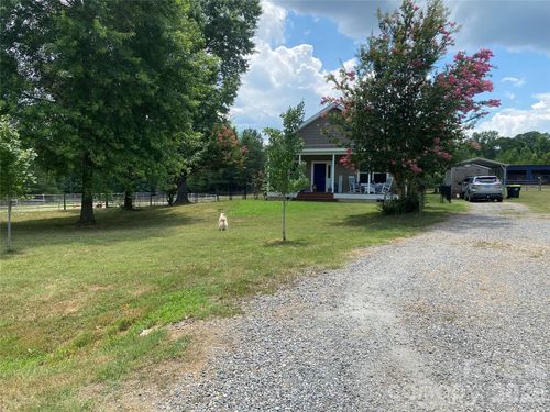 1568 John Smith Rd, Columbus, NC, 28722-9661 | Card Image