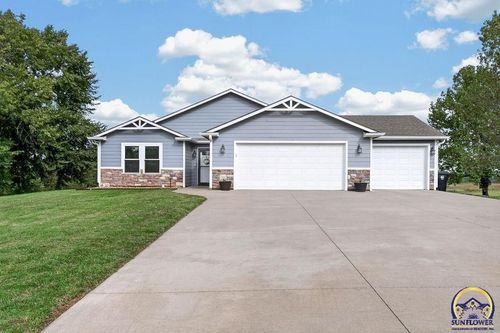 9808 Deer Trail St, Topeka, KS, 66610-9078 | Card Image