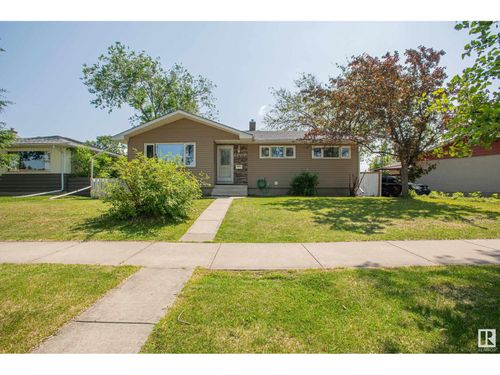 8803 160 St Nw, Edmonton, AB, T5R2H6 | Card Image