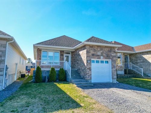 13 Frank Crt, North Bay, ON, P1B0C4 | Card Image