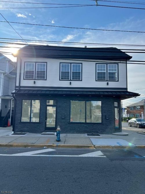 331 Myrtle Ave, Irvington, NJ, 07111-2715 | Card Image