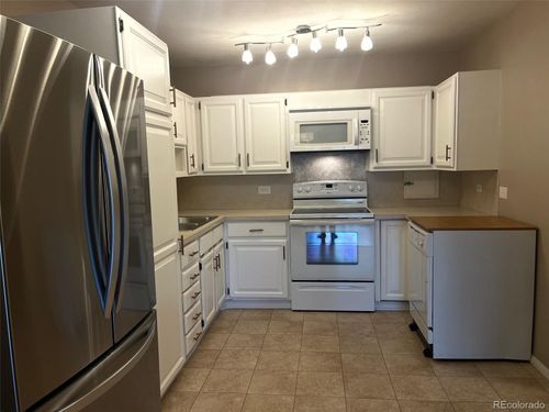 apt-12d-750 S Clinton St, Denver, CO, 80247-1527 | Card Image