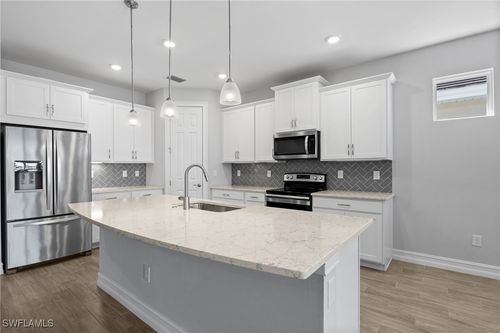 28037 Captiva Shell Loop, BONITA SPRINGS, FL, 34135-8625 | Card Image