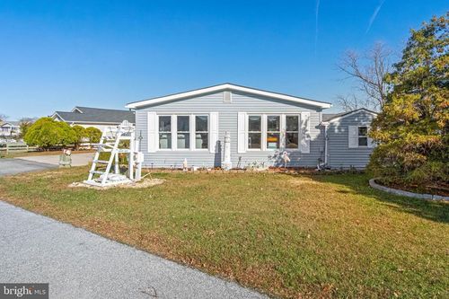 18413-35977 Bay Dr, REHOBOTH BEACH, DE, 19971-8449 | Card Image