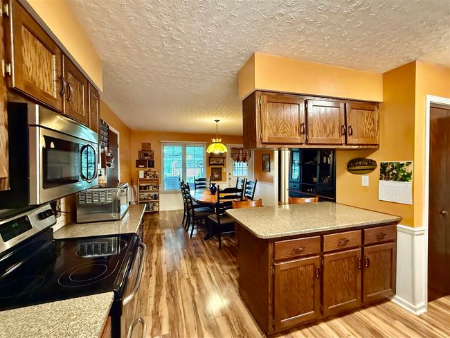 363 W G Talley Rd, House other with 3 bedrooms, 2 bathrooms and null parking in Alvaton KY | Image 7