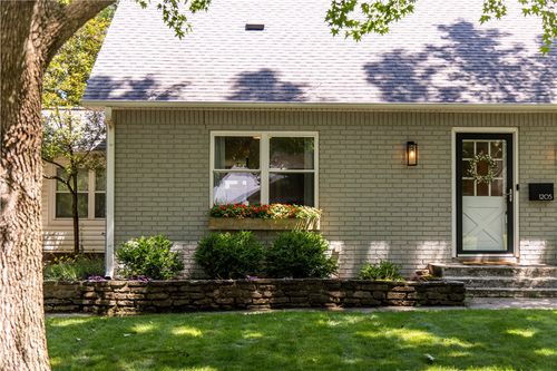 1205 Ne 2nd St, Bentonville, AR, 72712-5502 | Card Image