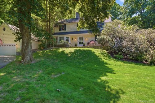 2 Turner Dr, Chappaqua, NY, 10514-1110 | Card Image