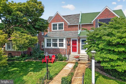 1811 Oak St, WILMINGTON, DE, 19805-3856 | Card Image