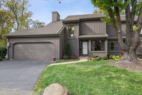 450 Woodview Rd, Lake Barrington, IL, 60010-1733 | Card Image