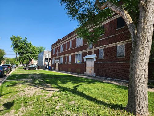 4921 W Maypole Ave, Chicago, IL, 60644-2526 | Card Image