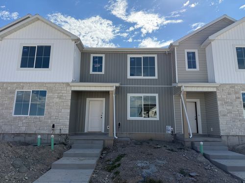 671 N 280 W, Smithfield, UT, 84335-2032 | Card Image