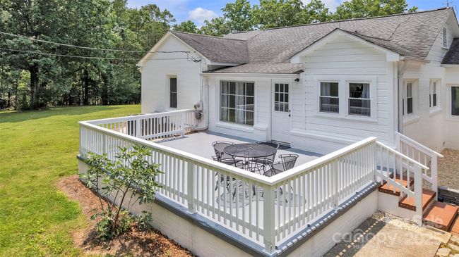 3804 Lippard Ln, House other with 3 bedrooms, 2 bathrooms and null parking in Valdese NC | Image 4