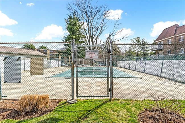 APT-405 - 200 Hoffman Ave, Condo with 2 bedrooms, 2 bathrooms and 2 parking in Cranston RI | Image 24