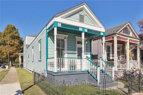 1102 Adams St, New Orleans, LA, 70118-3904 | Card Image