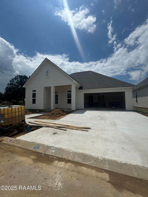 111 Parkview Dr, Lafayette, LA, 70503-2731 | Card Image