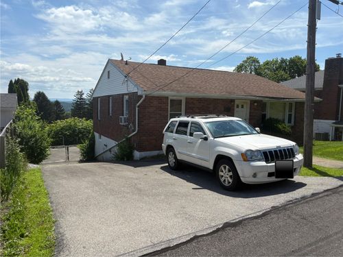 51 Orchard St, Marlboro, NY, 12542-6153 | Card Image