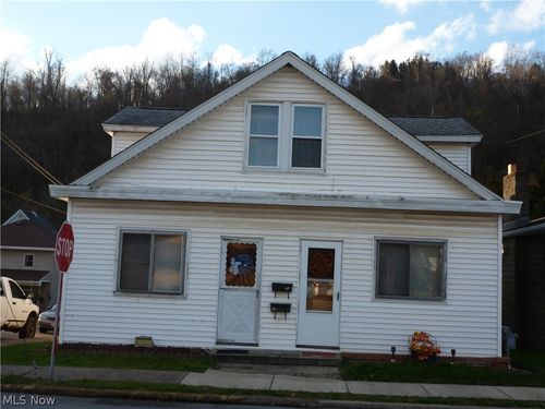 719 Market St, Yorkville, OH, 43971-1036 | Card Image