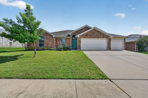 548 Marybeth Dr, Burleson, TX, 76028-5676 | Card Image